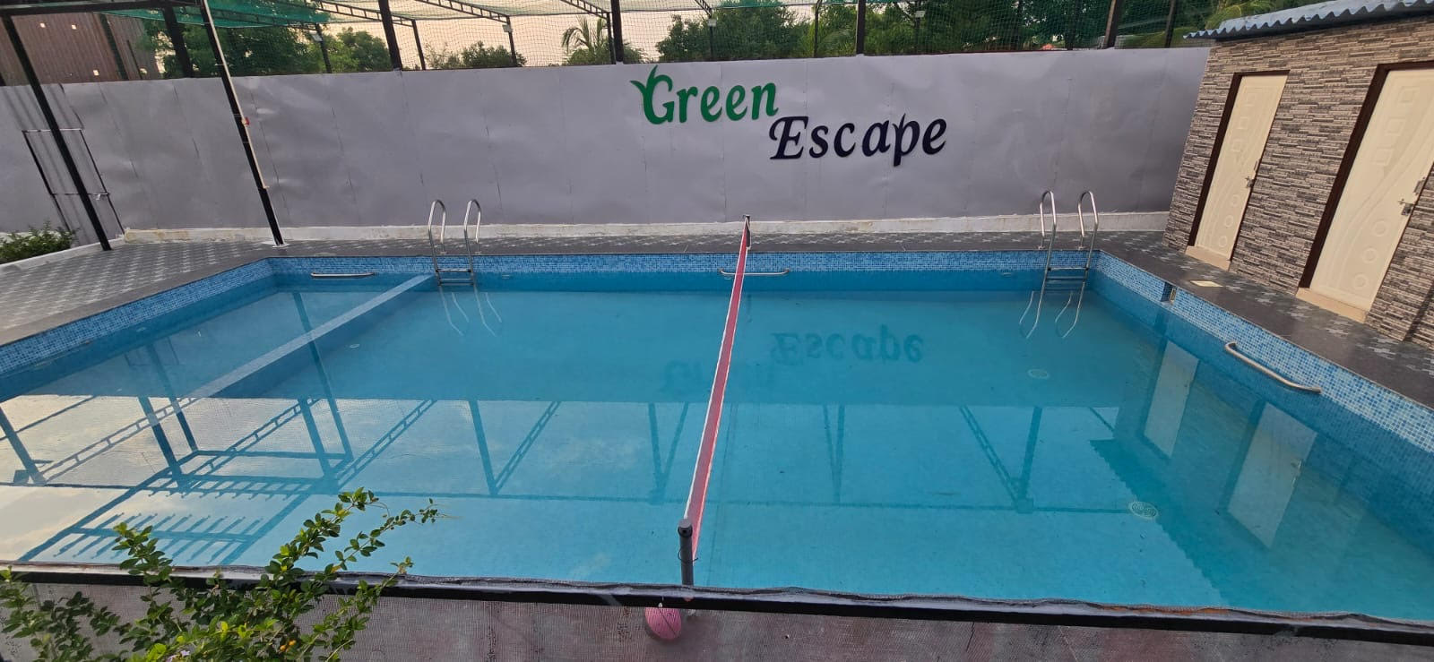 Pool 2